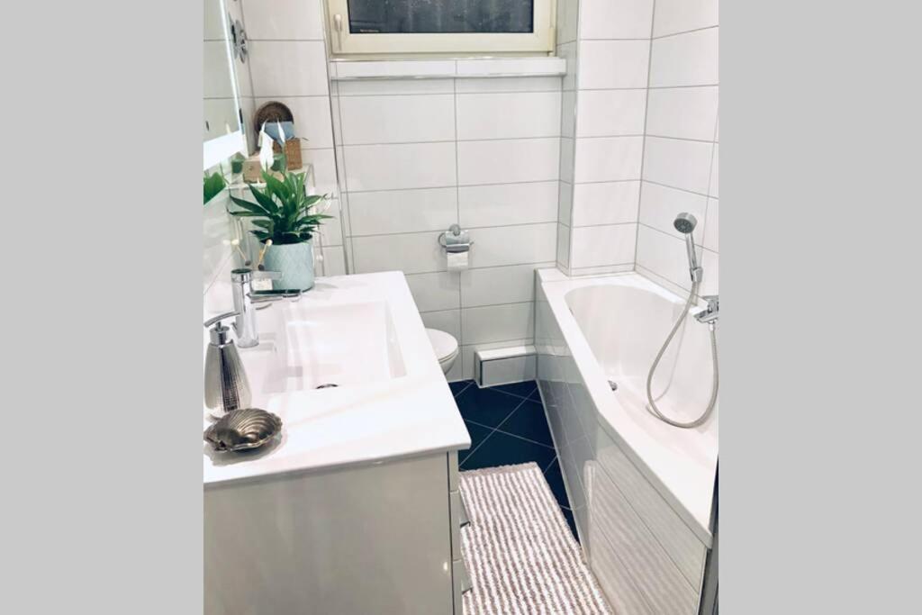 Home In The Heart Of Mannheim, Free Parking, Netflix, Fast Wifi Екстер'єр фото